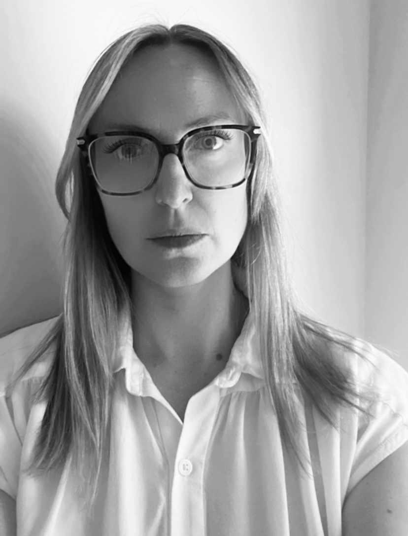 Laura Mills